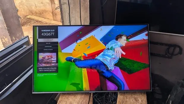 Samsung Qled 43 Smart 4k HDR Led TV · Photo 1