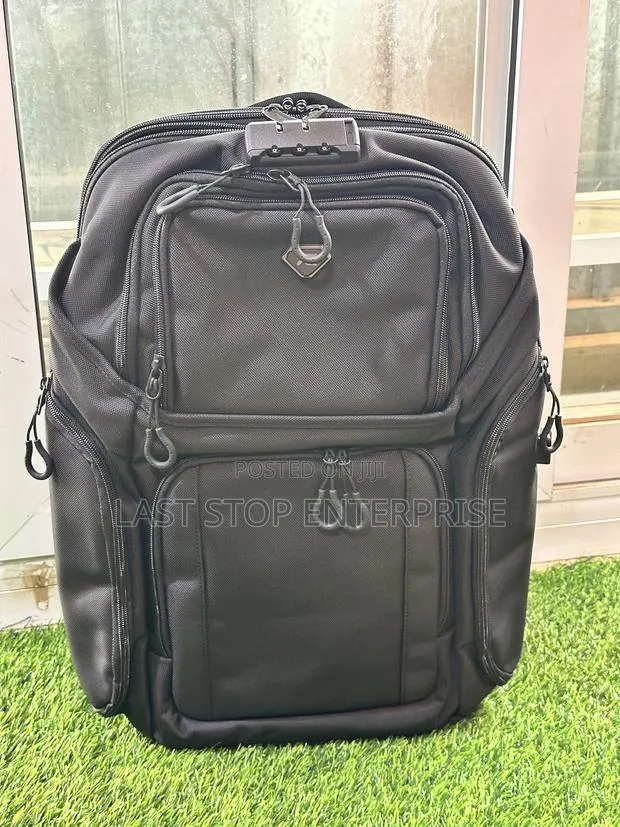 Quality and Classic Laptop Bag · Photo 1
