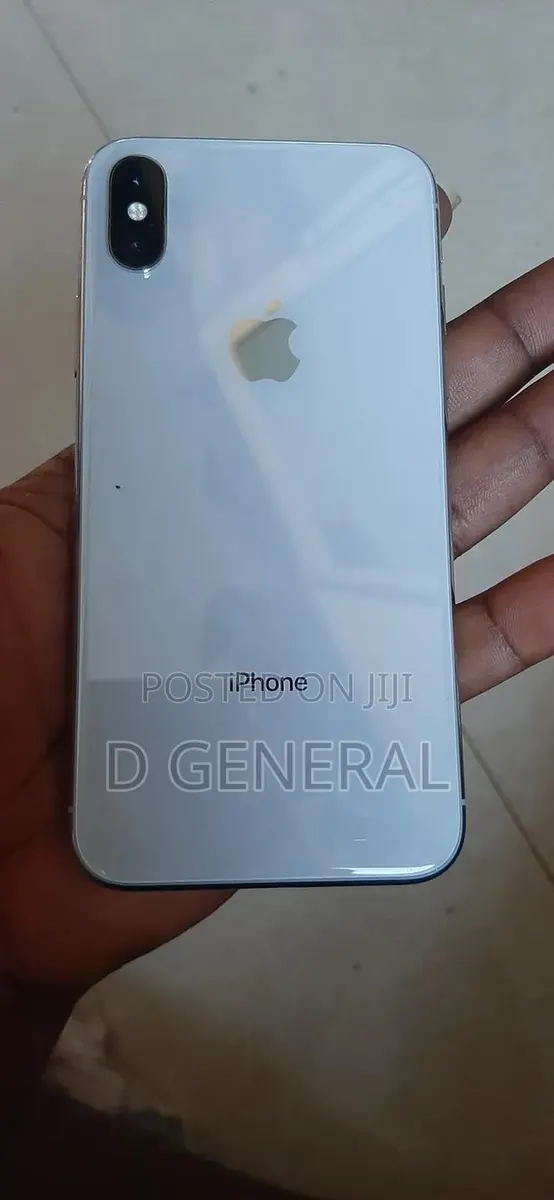 Apple iPhone X 64 GB Rose Gold · Photo 1