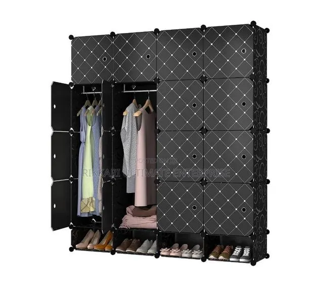 16 Cubes Plastic Wardrobe · Photo 1