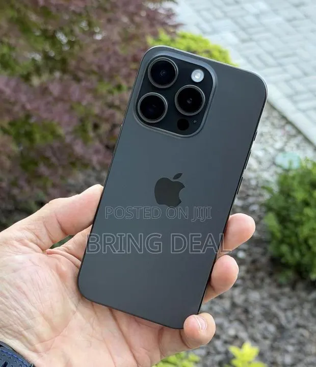 Apple iPhone 15 Pro Max 256 GB Black · Photo 1