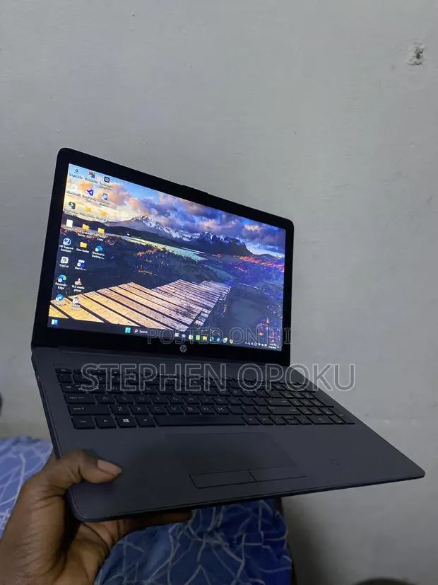 Laptop HP 255 G8 8GB AMD A6 SSD 256GB · Photo 1