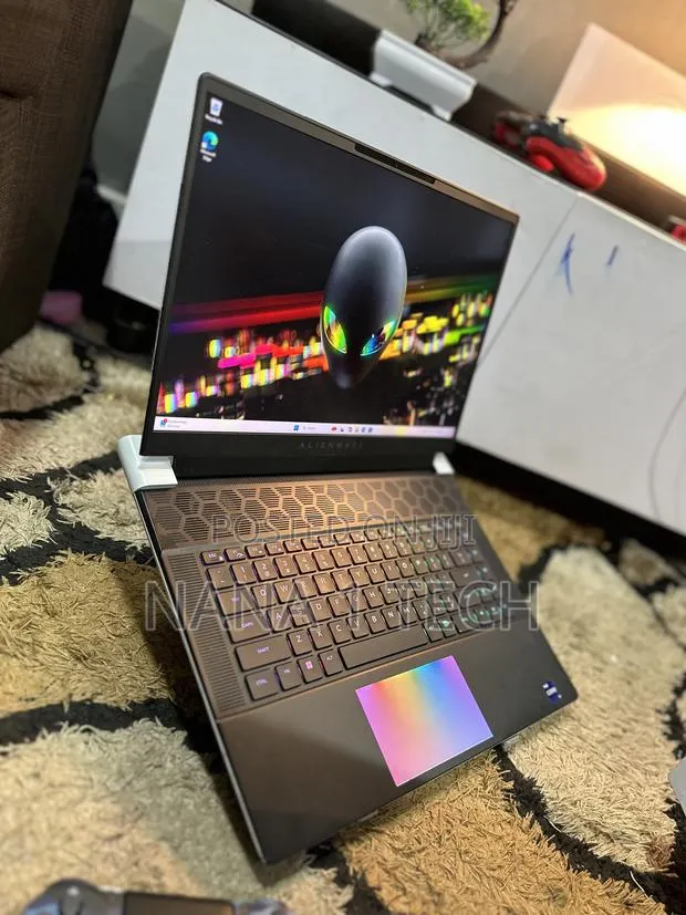 Laptop Alienware X16 R2 32GB Intel Core Ultra 9 SSD 1T · Photo 1
