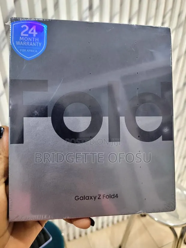 New Samsung Galaxy Z Fold4 256 GB Black · Photo 1