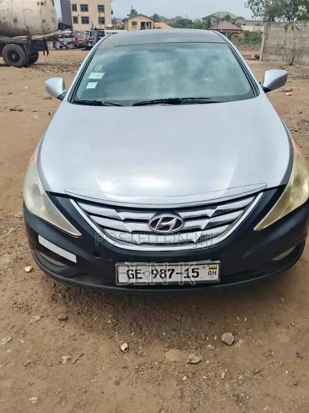 Hyundai Santa Fe Sport 2.0T 2013 Silver · Photo 1