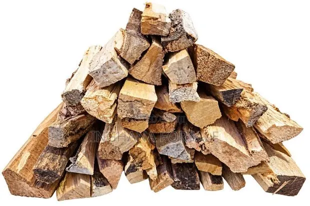 Firewood, Wood for Fire. 3 Kg Packed for 10 Cedi · Photo 1