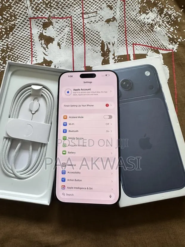New Apple iPhone 17 Pro Max 256 GB Blue · Photo 1