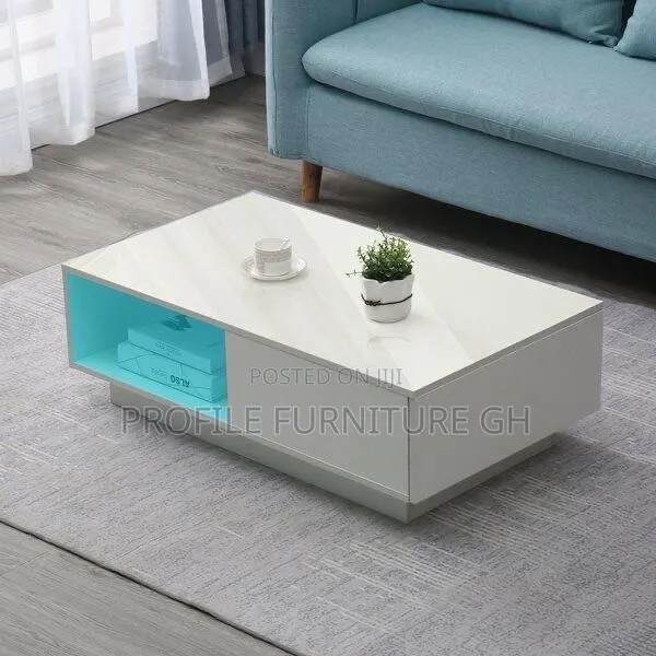 Laminated Central Table With Light System · Photo 1