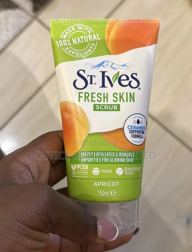 St. Ives Body Scrub · Photo 1