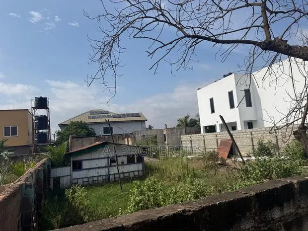 43/100 SQFT Plot of Land for Sale at Ashaley Botwe · Photo 1