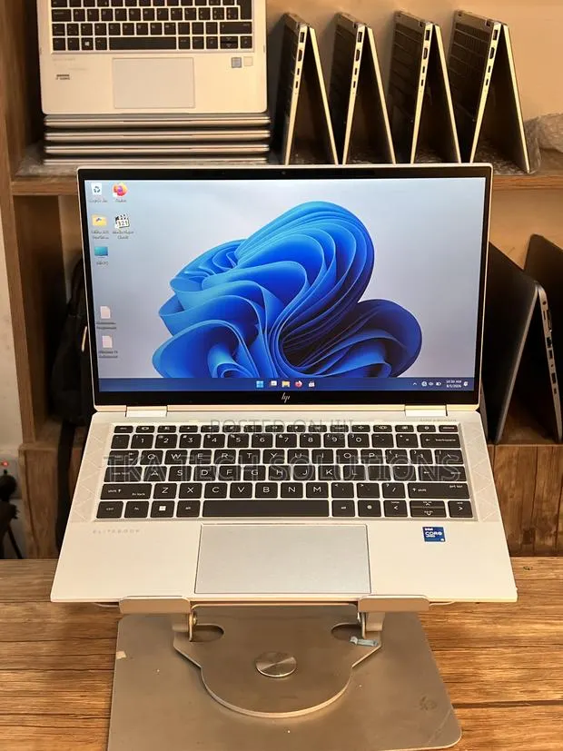 Laptop HP EliteBook x360 1030 G8 16GB Intel Core i5 SSD 512GB · Photo 1