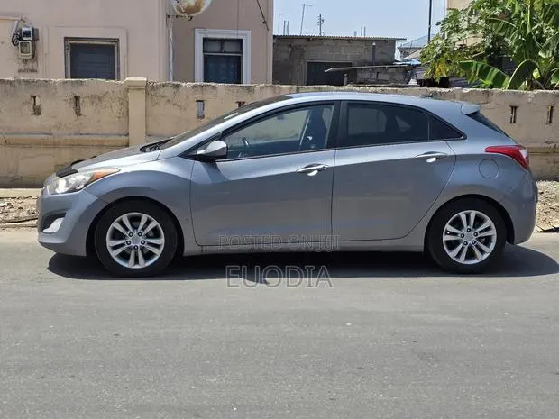 Hyundai Elantra Sport 4dr Sedan (2.0L 4cyl 6A) 2014 Gray · Photo 1