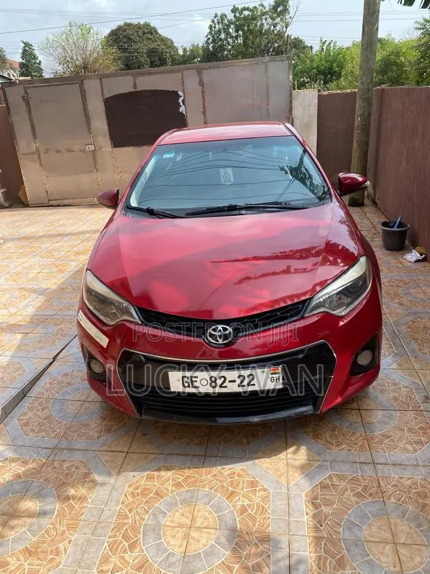 Toyota Corolla S 4dr Sedan (1.8L 4cyl CVT) 2016 Red · Photo 1