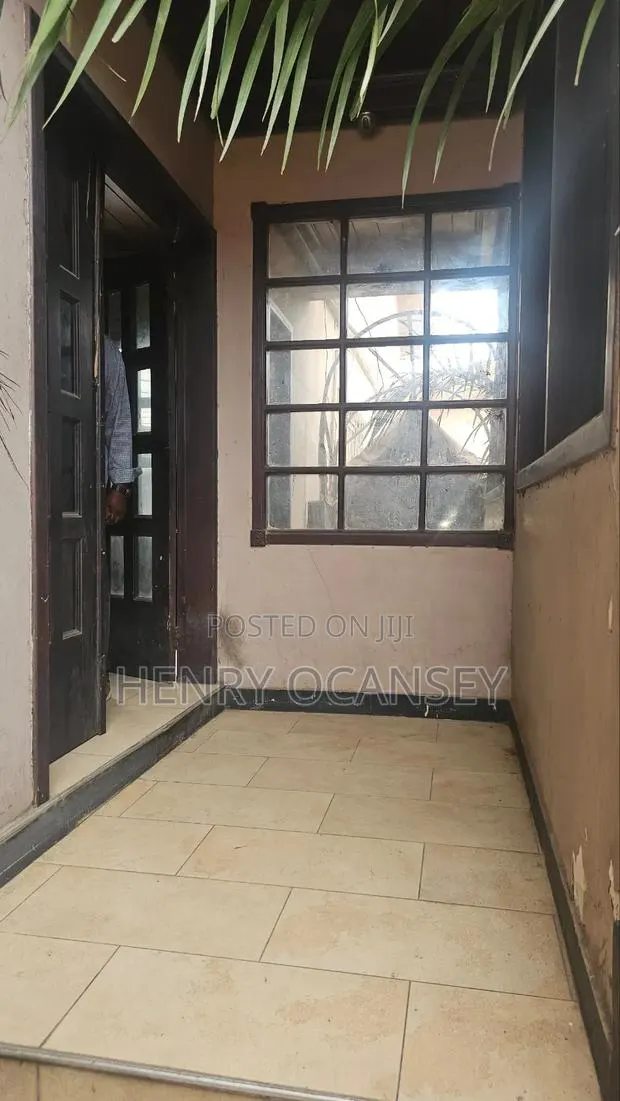 Restaurant for Rent at Osu Oxford Street · Photo 1