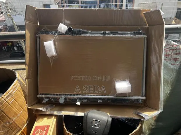 Honda Civic 2012 2013 2014 2015 Radiator Water Tank · Photo 1