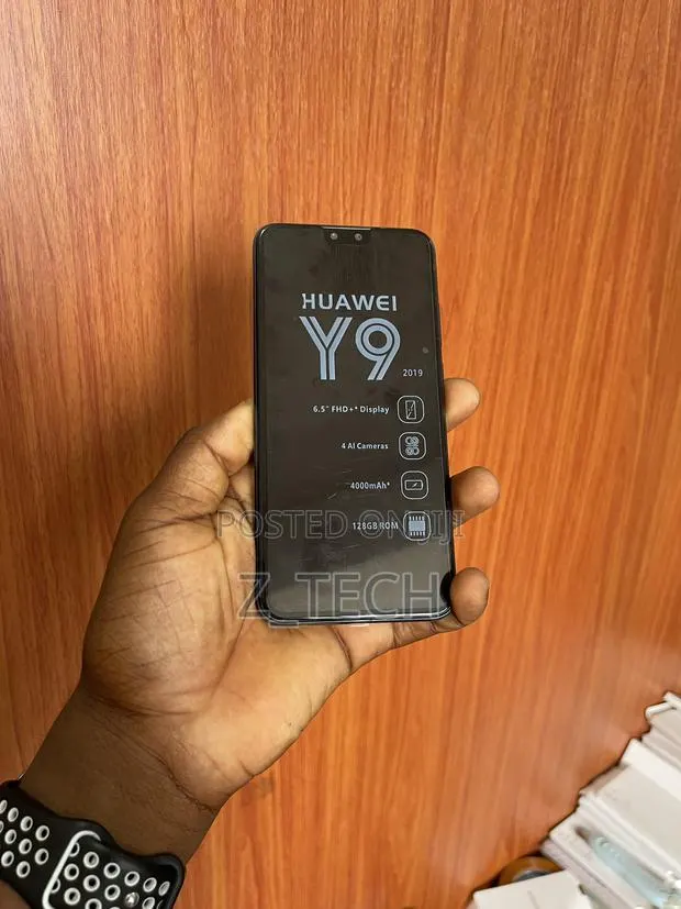 Huawei Y9 2019 128 GB Blue · Photo 1