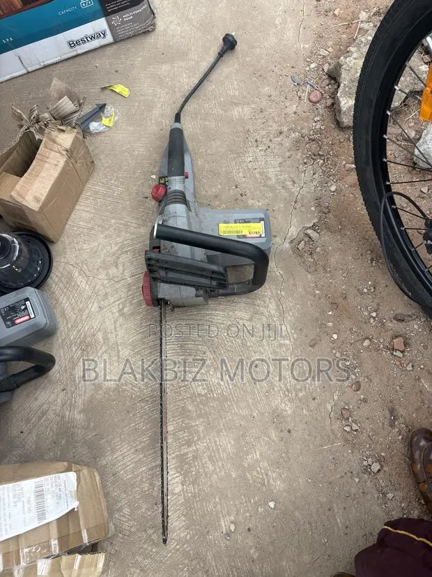 Oregon CS1500 Self-Sharpening Electric Corded Chainsaw · Photo 1