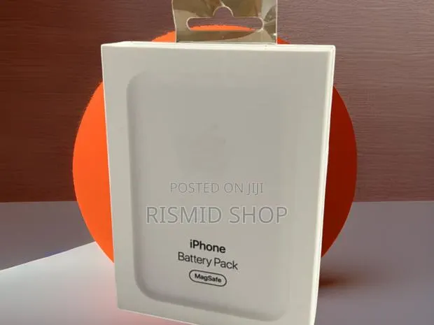 iPhone Magnetic Rechargeable Battery Pack · Photo 1