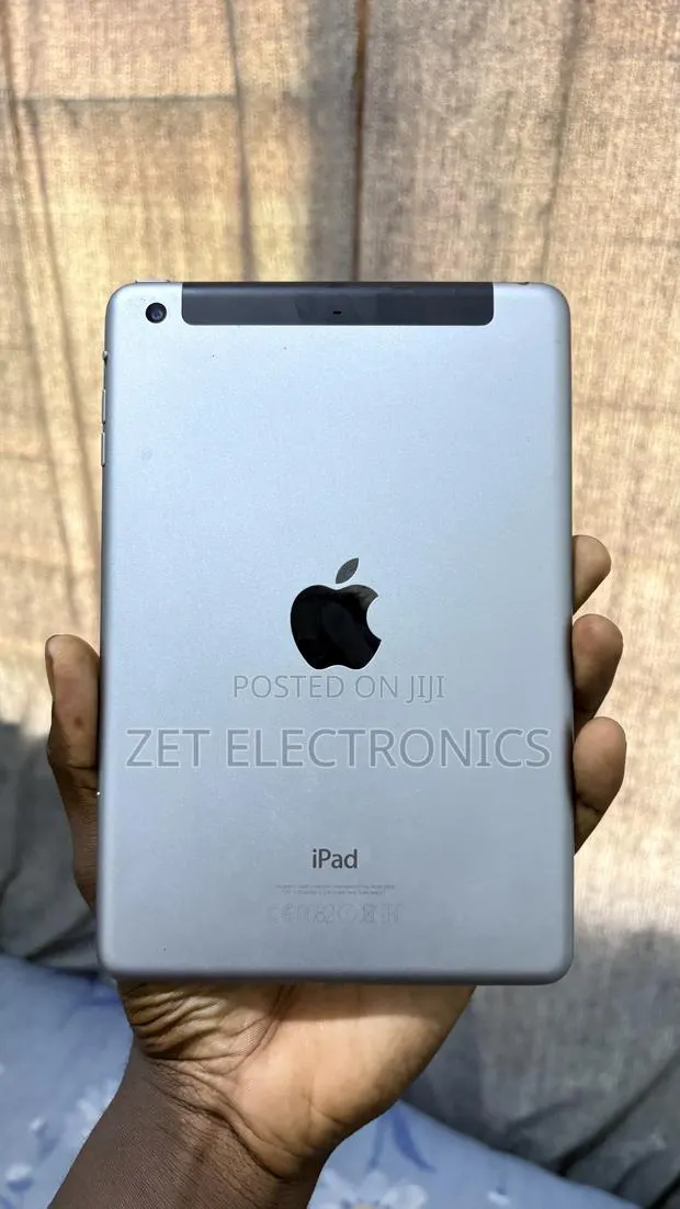 Apple iPad mini 3 16 GB Silver · Photo 1