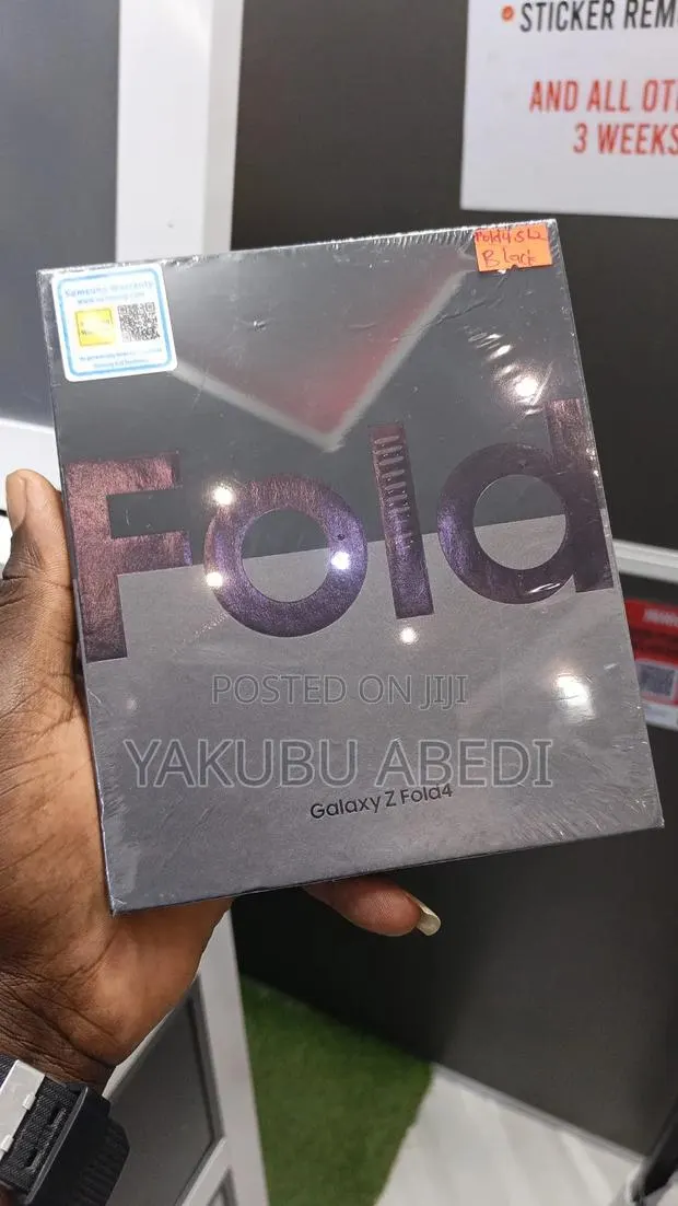 New Samsung Galaxy Z Fold4 1 TB Black · Photo 1