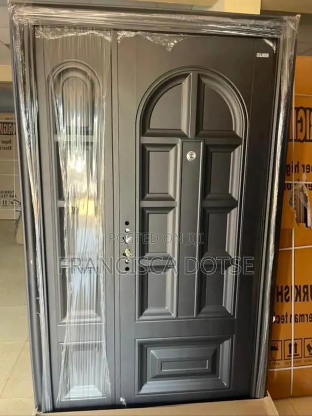 Sed Door Available in All Types · Photo 1