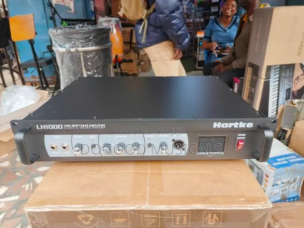 Hartke Lh-1000 1000watt Bass Amplifier (Head) · Photo 1