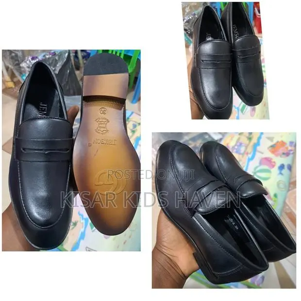 Luxury Boys Shoe Size 30 · Photo 1