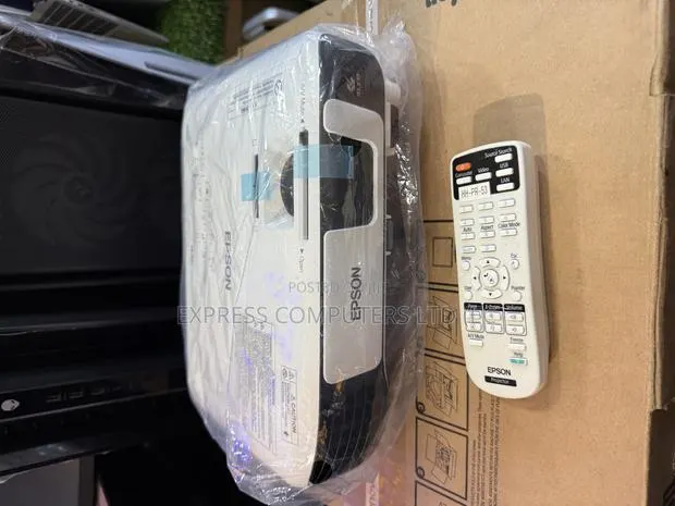 Epson Eb-X41 Lumen 3600, Hdmi , Usb,With Remote Brand New From Uk · Photo 1