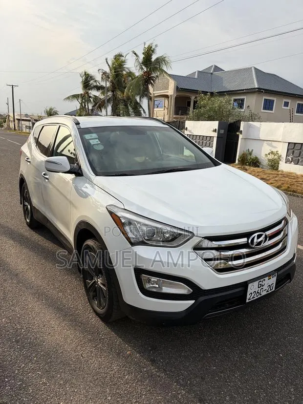 Hyundai Santa Fe Limited 4dr SUV (3.3L 6cyl 6A) 2015 White · Photo 1