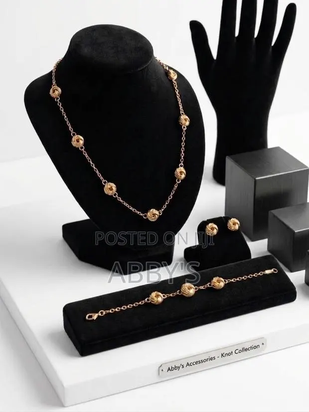 14 Carat Gold Plated Infinity Flora Jewelry Set-4 in 1 · Photo 1
