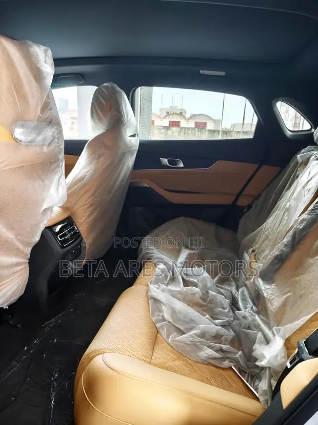 New Changan UNI-K 2.0 Petrol AWD 2025 Blue · Photo 1