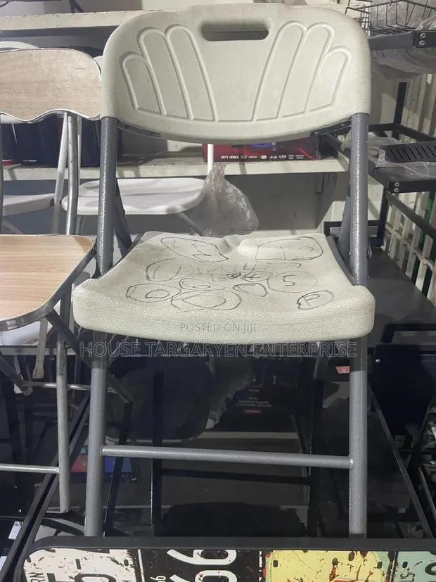 Double Bar Foldable Chairs · Photo 1