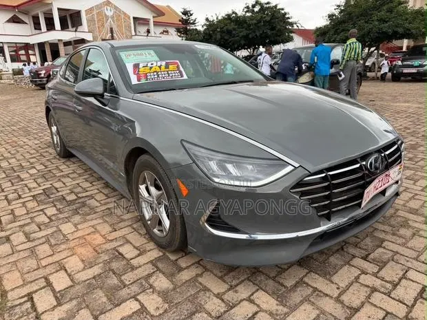 Hyundai Sonata SE 2022 Gray · Photo 1