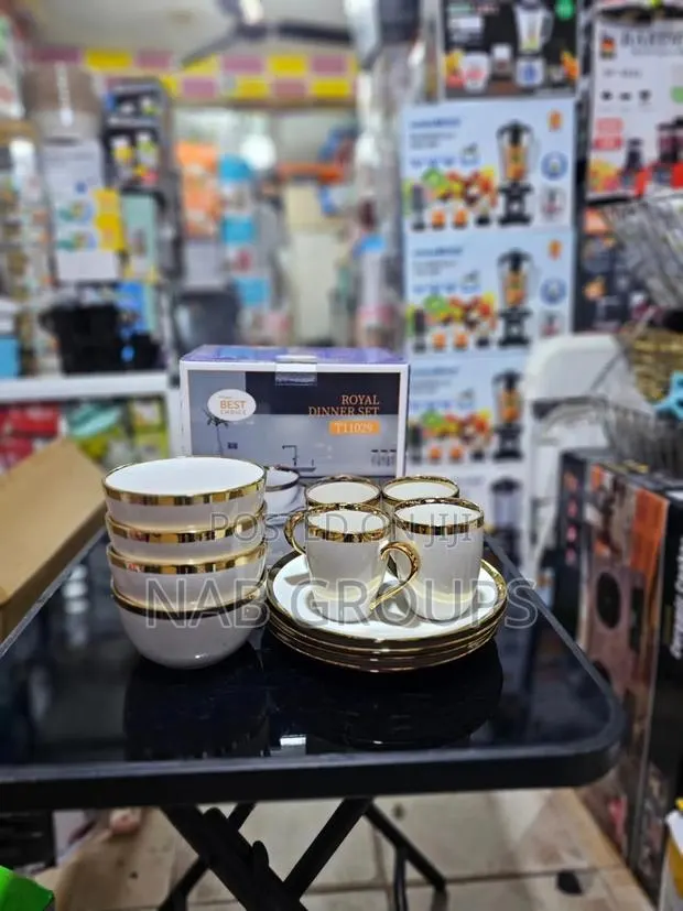 12pcs Luxury Dinner Set · Photo 1