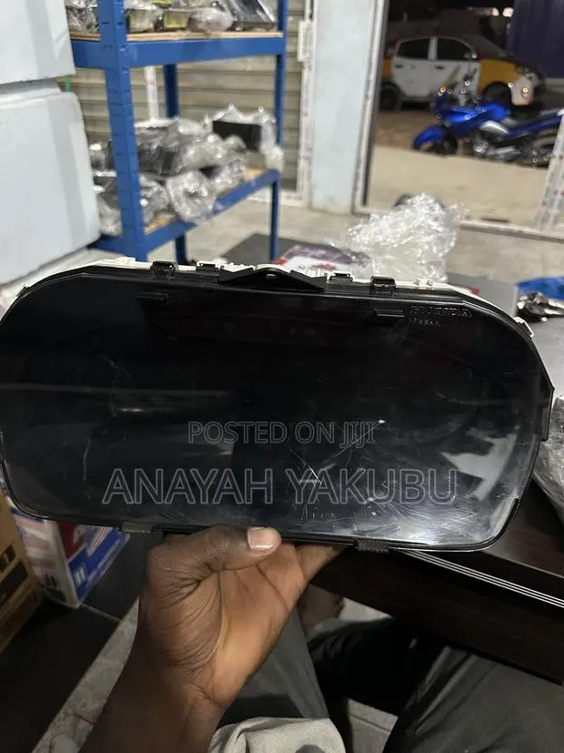 2018-21 Honda Accord 2.0T Cluster · Photo 1