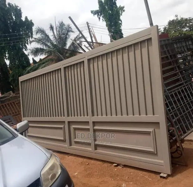 Metals Design Gate · Photo 1