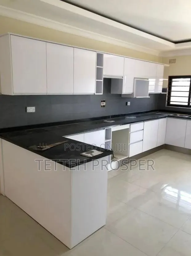 Luxury Kitchen Cabinet