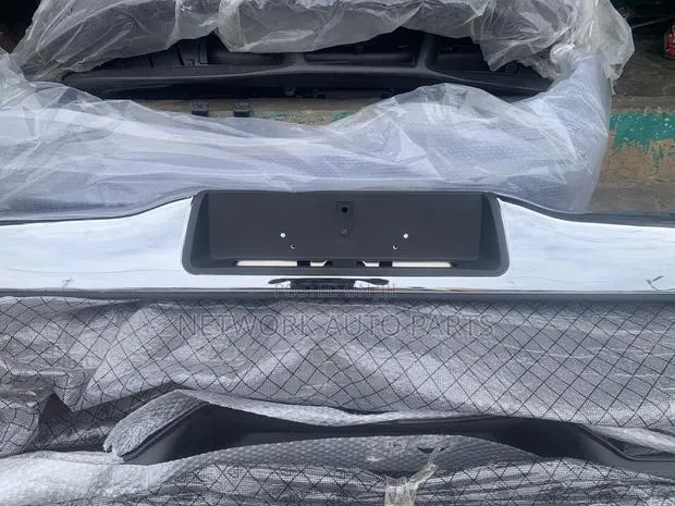 Toyota Hilux Back Bumper Spoilers · Photo 1