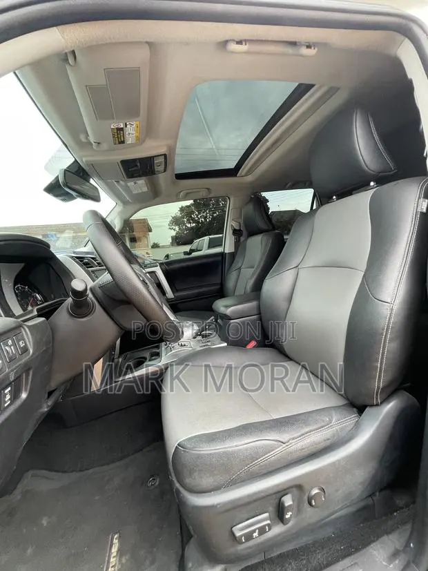 Toyota 4-Runner 2021 White · Photo 1