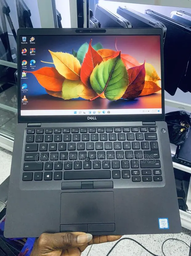Laptop Dell Latitude 5400 16GB Intel Core i7 SSD 256GB · Photo 1