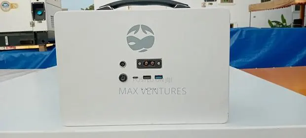 300W 1KVA Power Station Inverter for Home & Travel · Photo 1