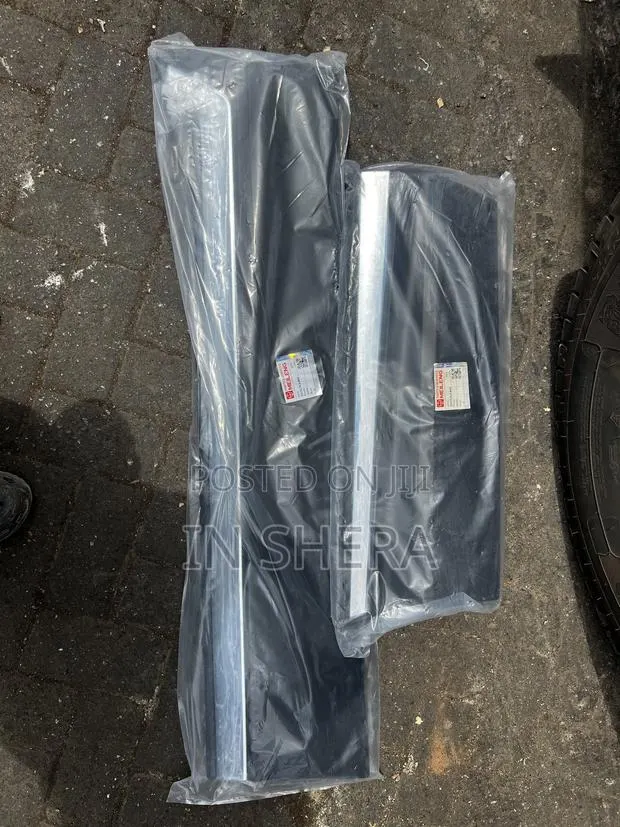 Honda CRV Door Moulding 2017 2018 2018 2019 2020 2021 · Photo 1
