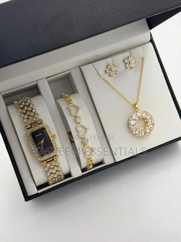 Designer Watches and Jewelleries · Photo 1