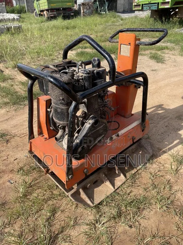 Multiquip Plate Compactor · Photo 2