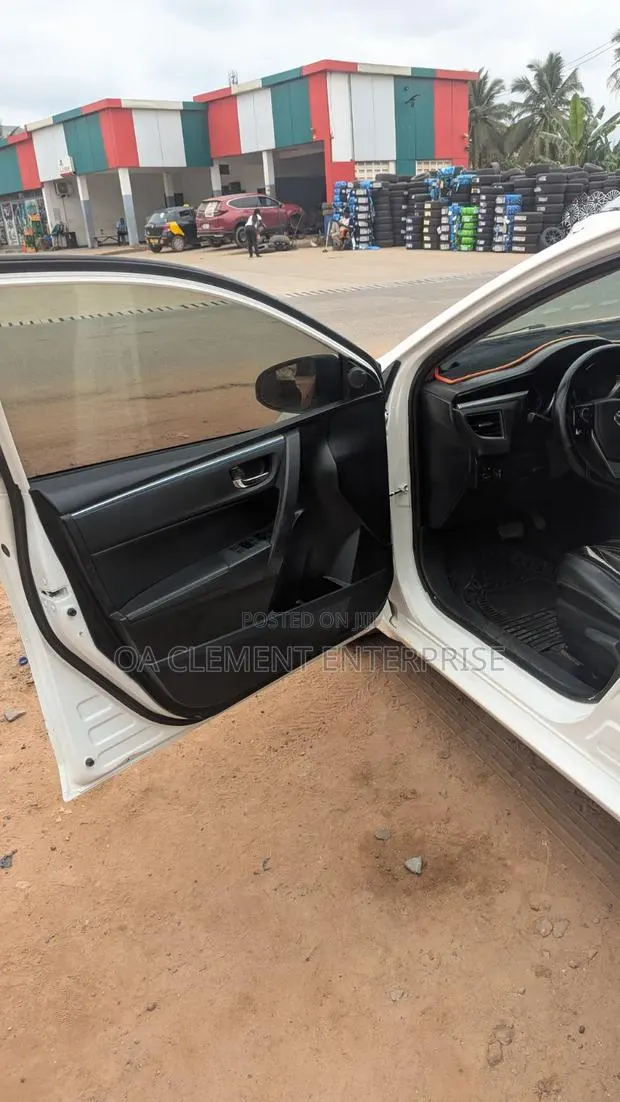 Toyota Corolla 2020 White