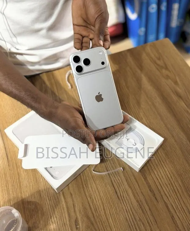 New Apple iPhone 18 Pro Max 512 GB White · Photo 1
