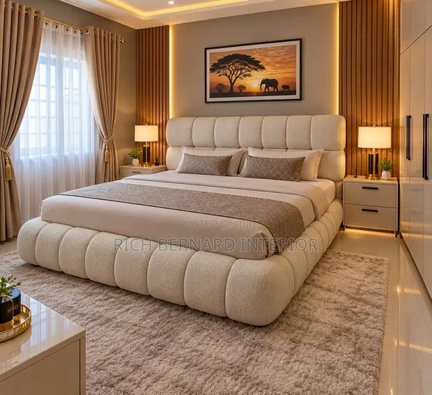 Luxury Cloud Bouclé Queen Size Bed · Photo 1
