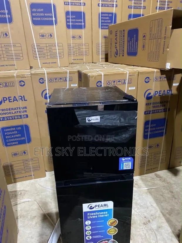 Efficient Pearl 136 Liters Double Door Fridge · Photo 1