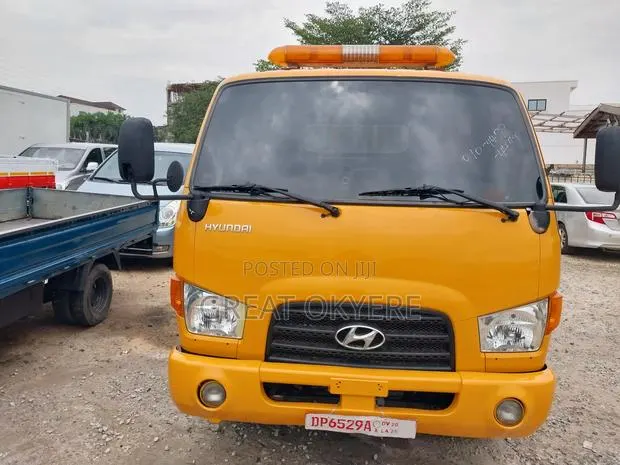 Hyundai Mighty Truck Double Cabin · Photo 1