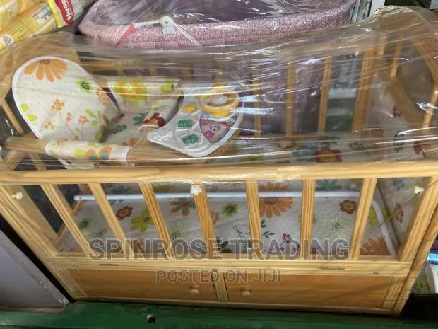 Kids Wooden Cot · Photo 1
